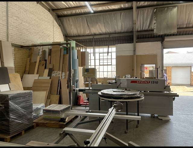 150M² WAREHOUSE FOR SALE IN ISANDO